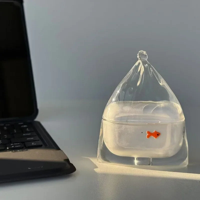 Estuche de silicona premium para auriculares con diseño de pez tierno